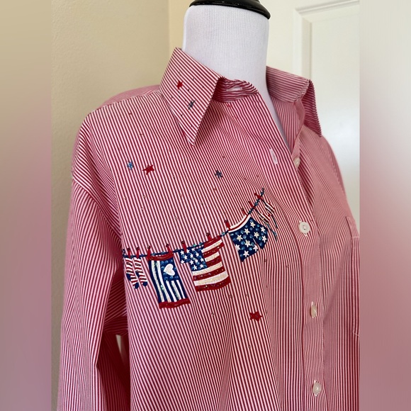 Vintage July 4th Theme Women’s Button Down Long Sleeves Shirt - Picture 2 of 14